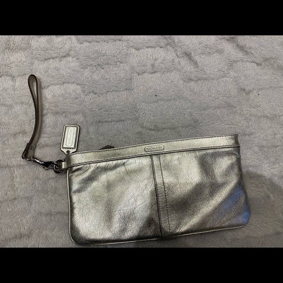 Authentic Coach Wristlet - Picture 1 of 4